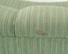 Lataa kuva Galleria-katseluun, 4-istuttava kangassohva vaaleanvihreä 1940-luku
