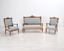 Lataa kuva Galleria-katseluun, Antiikkinen nojatuoli raidallisella istuimella 1800-luku
