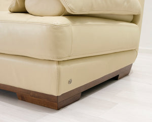 Natuzzi 3-istuttava nahkasohva kermanvalkoinen