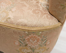 Lataa kuva Galleria-katseluun, Antiikkinen sohva beige

