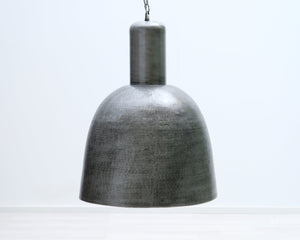 Industrial-tyylinen kattolamppu