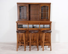 Lataa kuva Galleria-katseluun, Baaritiski ja baarijakkarat
