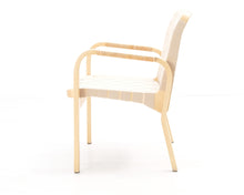 Lataa kuva Galleria-katseluun, Artek 45 nojatuoli beige satulavyö
