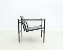 Lataa kuva Galleria-katseluun, Cassina Le Corbusier LC1 nojatuoli
