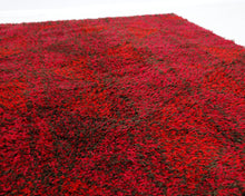 Lataa kuva Galleria-katseluun, Punainen villamatto 135x195 cm
