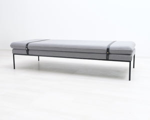 Ferm Living Turn Daybed harmaa
