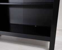 Lataa kuva Galleria-katseluun, IKEA Hemnes hylly musta
