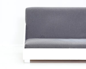 2-istuttava puurunkoinen sohva harmaa