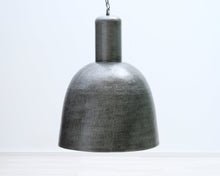 Lataa kuva Galleria-katseluun, Industrial-tyylinen kattolamppu
