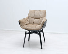 Lataa kuva Galleria-katseluun, B&amp;B Italia Husk ruokatuoli beige
