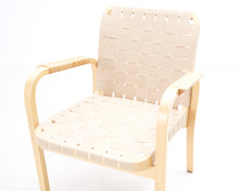 Lataa kuva Galleria-katseluun, Artek 45 nojatuoli beige satulavyö
