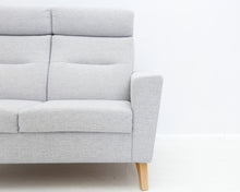 Lataa kuva Galleria-katseluun, Isku Classic 2-istuttava sohva harmaa
