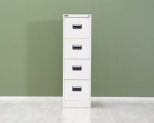 Lataa kuva Galleria-katseluun, Altikon dokumenttilaatikosto
