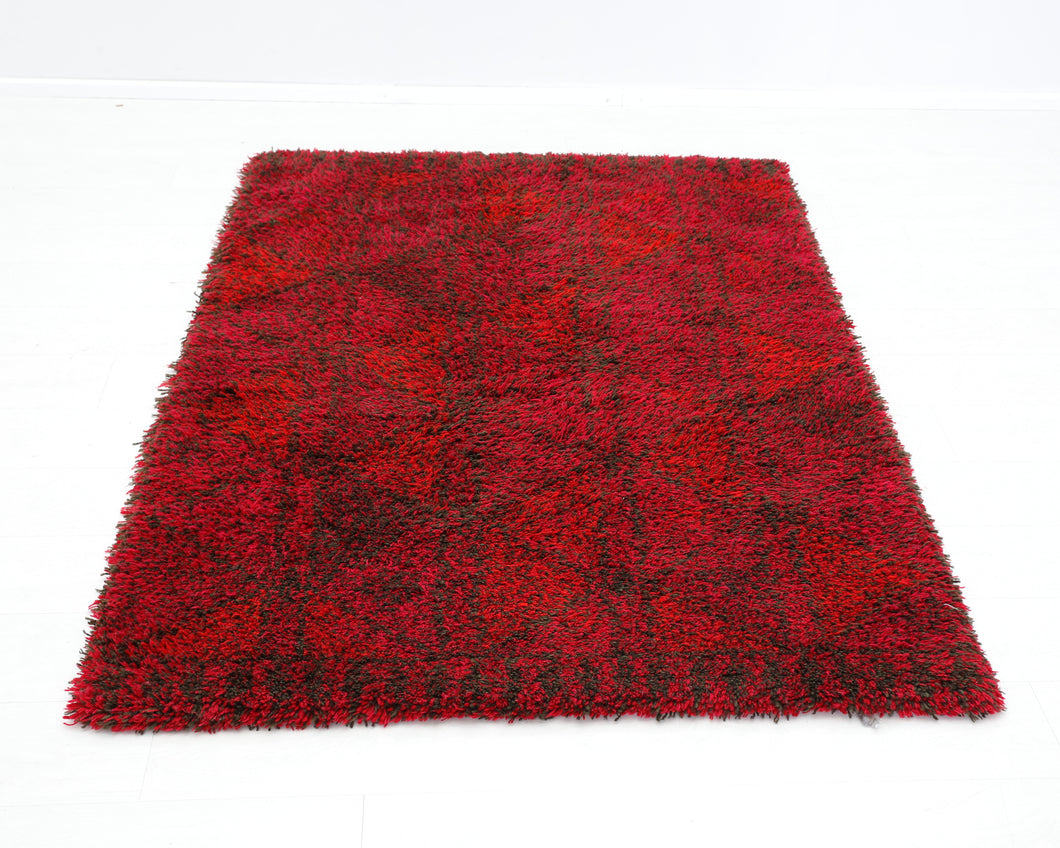 Punainen villamatto 135x195 cm