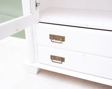 Lataa kuva Galleria-katseluun, Astiakaappi valkoinen
