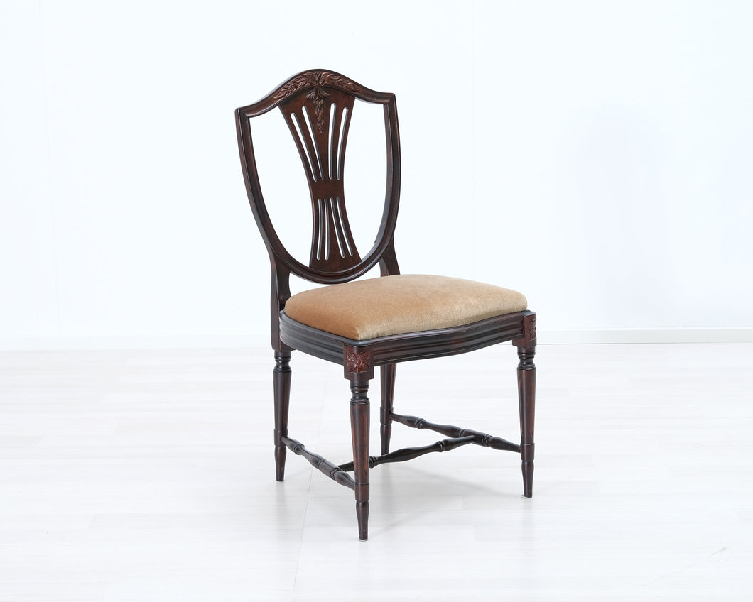 Kustavilaistyylinen tuoli beige