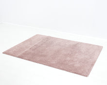 Lataa kuva Galleria-katseluun, Ikea vaaleanpunainen matto 135x200 cm
