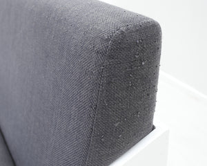2-istuttava puurunkoinen sohva harmaa