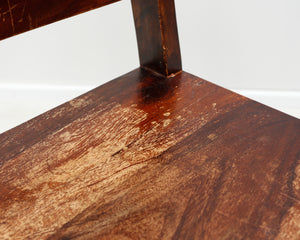 Täyspuinen ruokapöydän tuoli