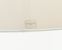 Lataa kuva Galleria-katseluun, Laura Ashley -lattialamppu
