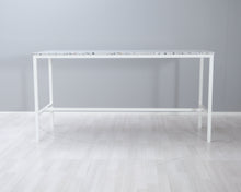 Lataa kuva Galleria-katseluun, Baaripöytä terrazzo-levyllä
