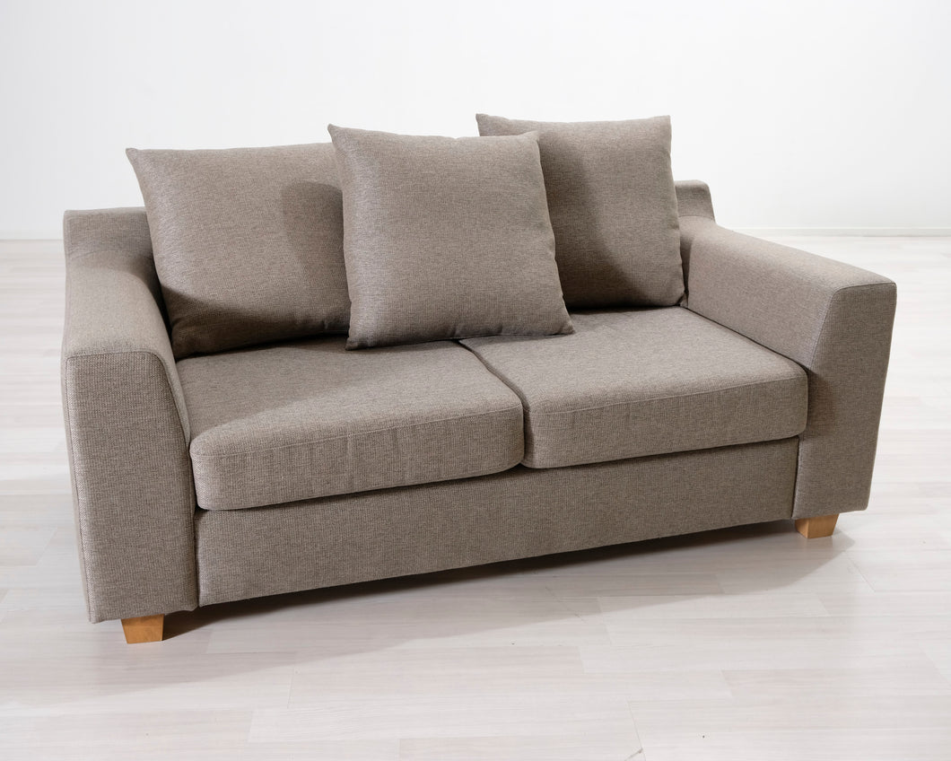 2-istuttava kangassohva beige