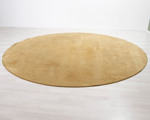 Lataa kuva Galleria-katseluun, Iso pyöreä matto ø 390 cm
