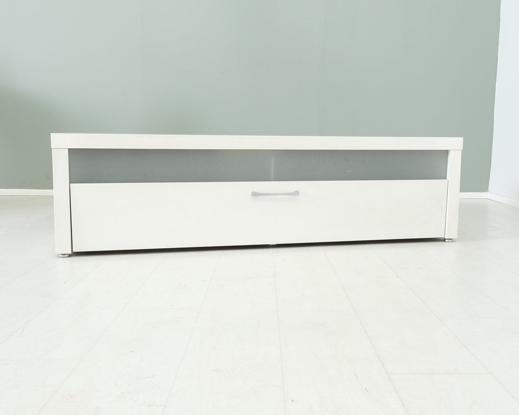 BoConcept mediataso valkoinen