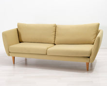 Lataa kuva Galleria-katseluun, 3-istuttava kangassohva vihreä
