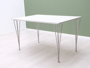 Fritz Hansen -ruokapöytä 120 x 80 cm