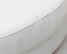 Lataa kuva Galleria-katseluun, Pohjanmaan kulmasohva rahilla valkoinen nahka
