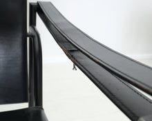 Lataa kuva Galleria-katseluun, Cassina Le Corbusier LC1 nojatuoli
