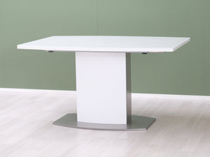 Boconcept jatkettava pöytä valkoinen