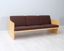 Lataa kuva Galleria-katseluun, Artek 547A sohva ruskea
