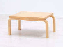 Lataa kuva Galleria-katseluun, Artek pikkupöytä
