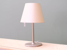Lataa kuva Galleria-katseluun, Artemide Melampo pöytävalaisin
