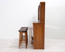 Lataa kuva Galleria-katseluun, Baaritiski ja baarijakkarat
