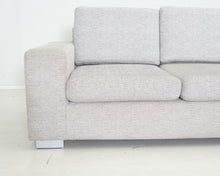 Lataa kuva Galleria-katseluun, Asko Antti divaanisohva vaaleanharmaa
