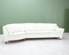 Lataa kuva Galleria-katseluun, BD Möbel 4-istuttava nahkasohva valkoinen
