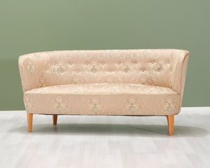 Antiikkinen sohva beige