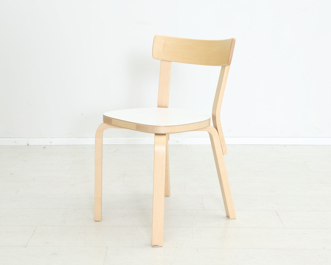 Artek 69 ruokatuoli valkoinen laminaatti