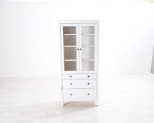 Lataa kuva Galleria-katseluun, IKEA Hemnes vitriinikaappi
