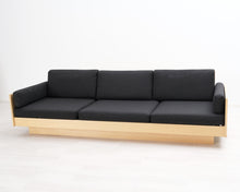 Lataa kuva Galleria-katseluun, Artek Ben af Schultén 556 3-istuttava sohva musta
