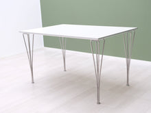 Lataa kuva Galleria-katseluun, Fritz Hansen -ruokapöytä 120 x 80 cm

