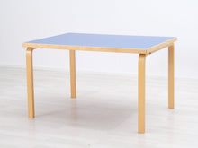 Lataa kuva Galleria-katseluun, Artek ruokapöytä 120 x 85 cm sininen
