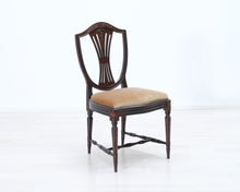 Lataa kuva Galleria-katseluun, Kustavilaistyylinen tuoli beige
