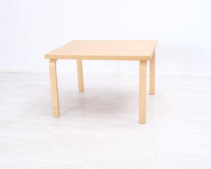 Artek sivupöytä 75 x 90 cm koivu